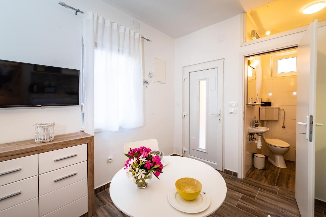 Studio Apartment Gina Zadar Buitenkant foto